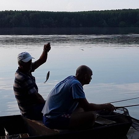 Izvor Daire Uyluk Dış mekan fotoğraf